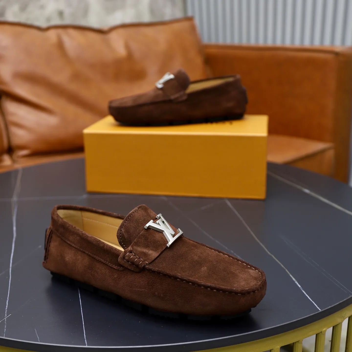 Ex-factory price: 480💰【LV】Louis Vuitton ⚠️High-end men’s driving and pedal series ⚠️38-44 (customized for 45) ⚠️All original cowhide leather! Thick and soft! Made entirely of calfskin lining! Rubber sheet anti-slip beanie sole! Three-dimensional package technology! Fashionable and classic! Handicrafts! Original high quality! Feel free to compare!